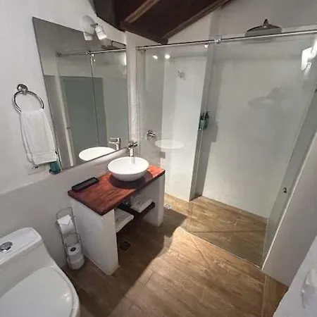 Colonial With Private Pool 7br In Old Town Сasa de vacaciones